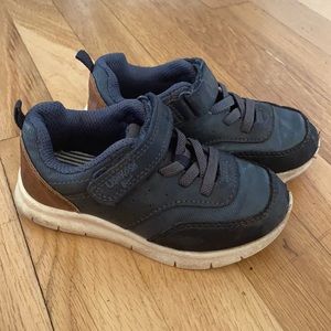 OshKosh navy and leather shoes toddler size 9